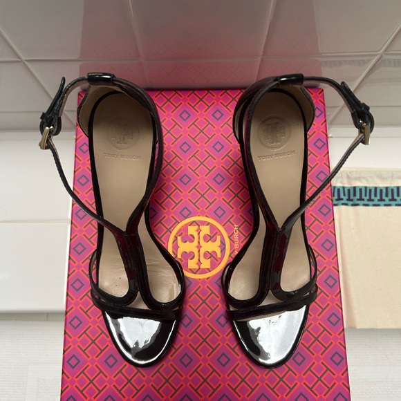 Tory Burch Black Women's Shelley sandal/heel - Picture 4 of 9